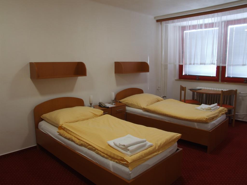 Hotel Garni Vsb Ostrava Cameră foto